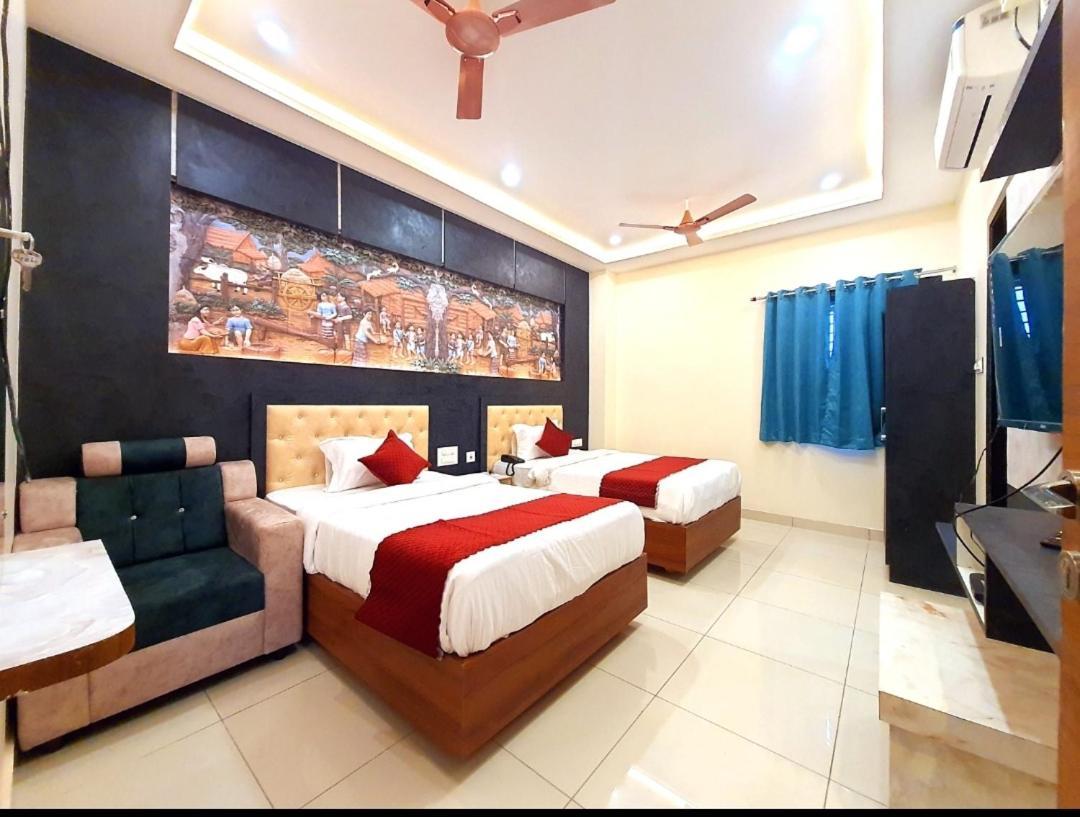 Hotel Vsr Grand 비자야와다 외부 사진